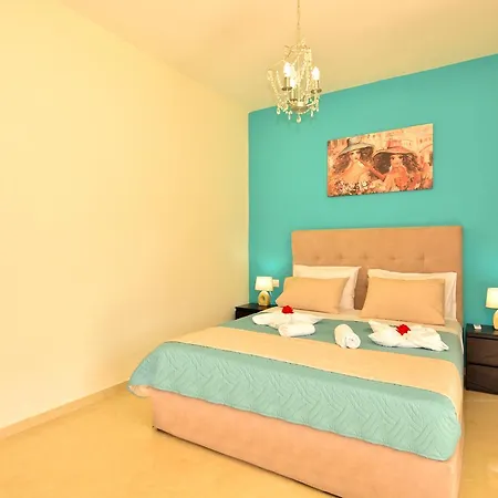 Luxury Suites In Stavromenos Exterior foto