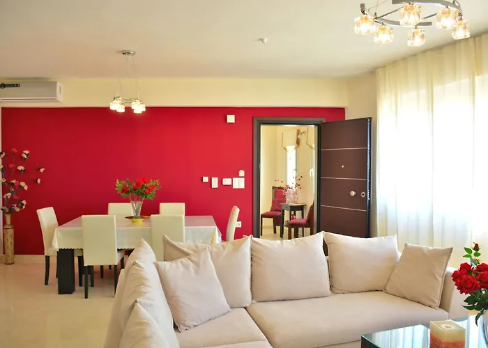 Luxury Suites In Stavromenos